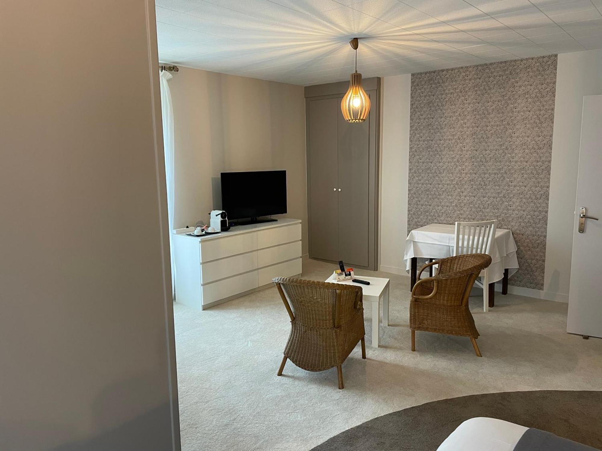 Hotel Le Troncais 3*