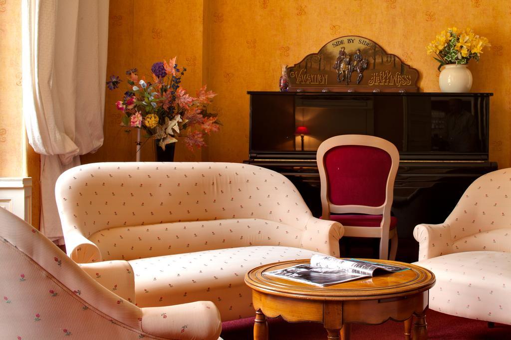 Hotel Le Troncais 3*
