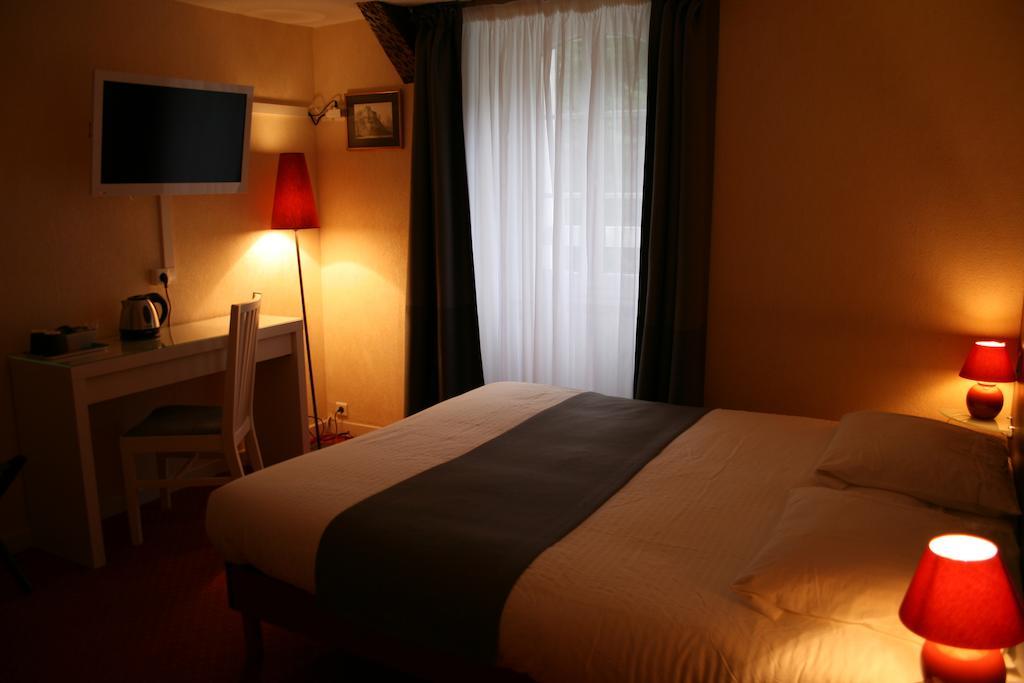 Le Troncais Hotel