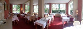 Le Troncais Hotel