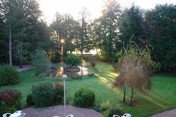 Le Troncais Hotel